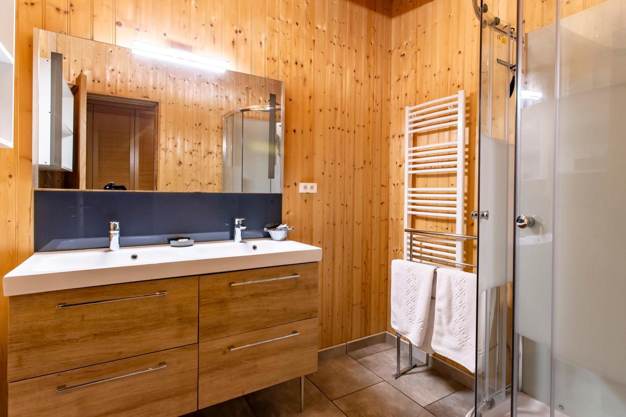 Chateau De Bellevue B&B Et Appartements Avec Piscine Saisonal Chauffee Et Chambres Partout Climatisees Saint-Avit  外观 照片