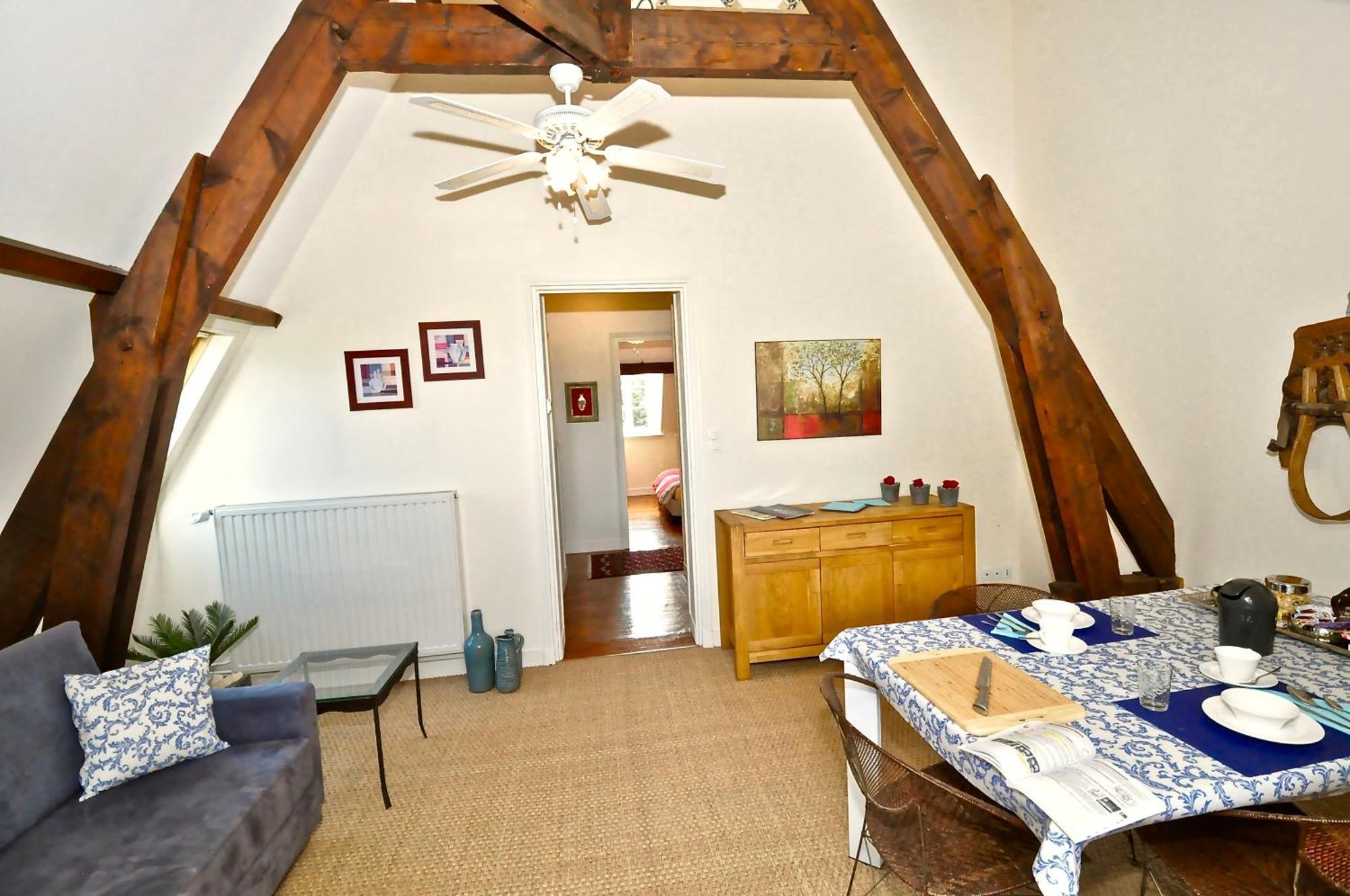 Chateau De Bellevue B&B Et Appartements Avec Piscine Saisonal Chauffee Et Chambres Partout Climatisees Saint-Avit  外观 照片