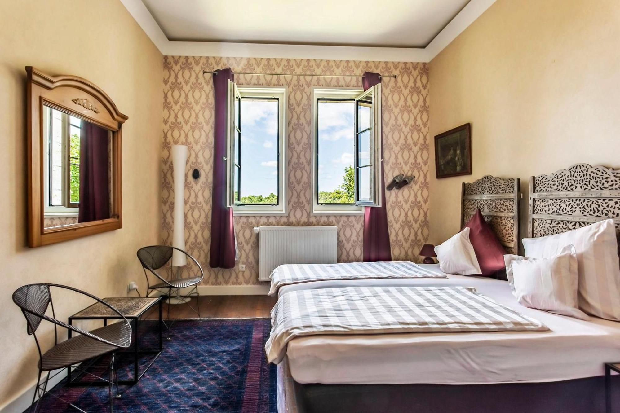 Chateau De Bellevue B&B Et Appartements Avec Piscine Saisonal Chauffee Et Chambres Partout Climatisees Saint-Avit  客房 照片