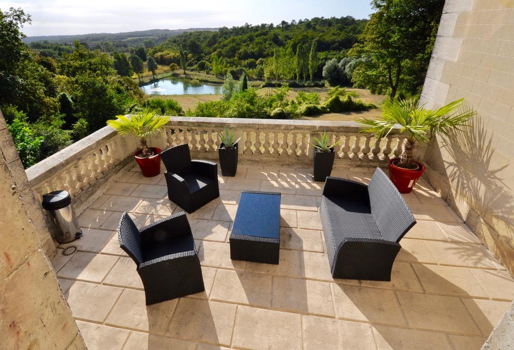 Chateau De Bellevue B&B Et Appartements Avec Piscine Saisonal Chauffee Et Chambres Partout Climatisees Saint-Avit  外观 照片